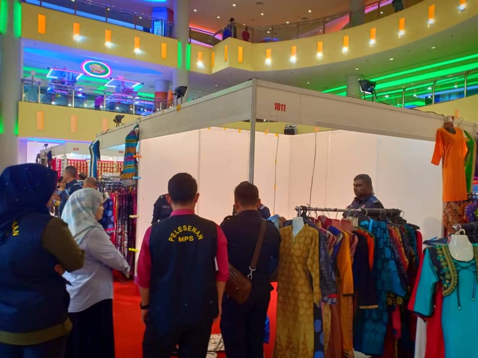 MPS tlh mengadakan satu operasi bersepadu bsama Jbtn Imigresen di Pusat Membeli Belah Palm Mall