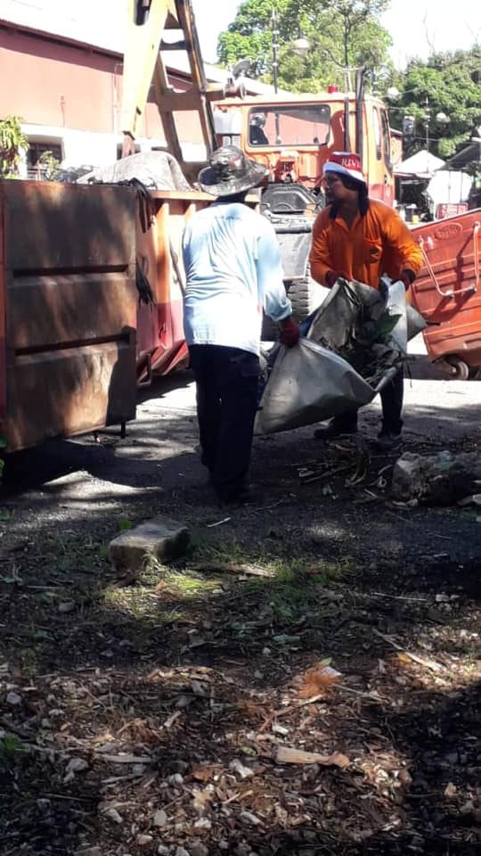 PEMBERSIHAN GERAI - GERAI MILIK MBS