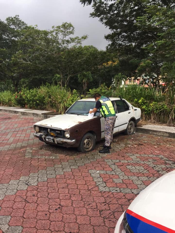 NOTIS ALIH KENDERAAN TERBIAR