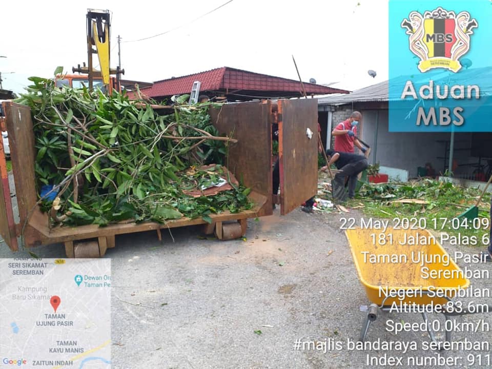 AKTIVITI PEMBERSIHAN RUMAH RAKYAT SIKAMAT 2