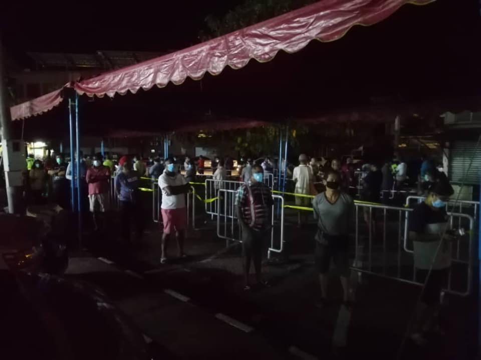 OPERASI PEMERIKSAAN SUHU & PEMATUHAN JARAK SOSIAL