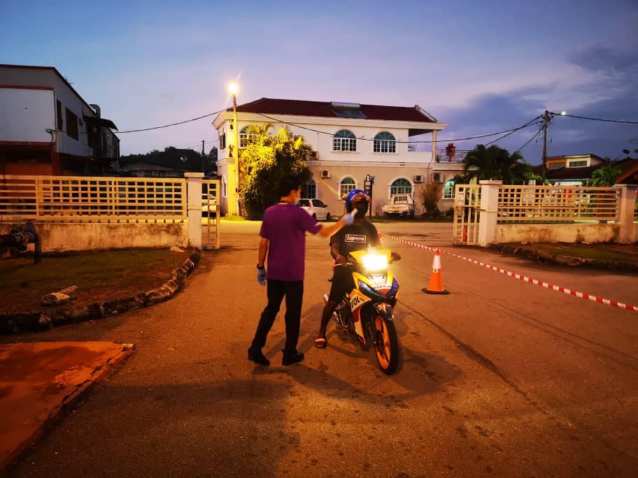 OPERASI PEMERIKSAAN SUHU & PEMATUHAN JARAK SOSIAL