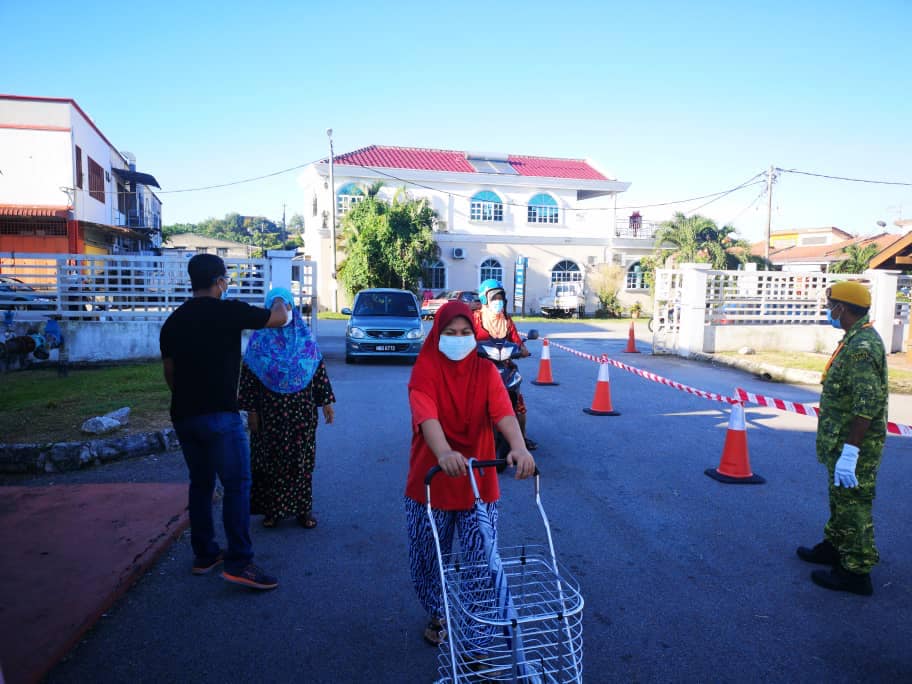 OPERASI PEMERIKSAAN SUHU & PEMATUHAN JARAK SOSIAL