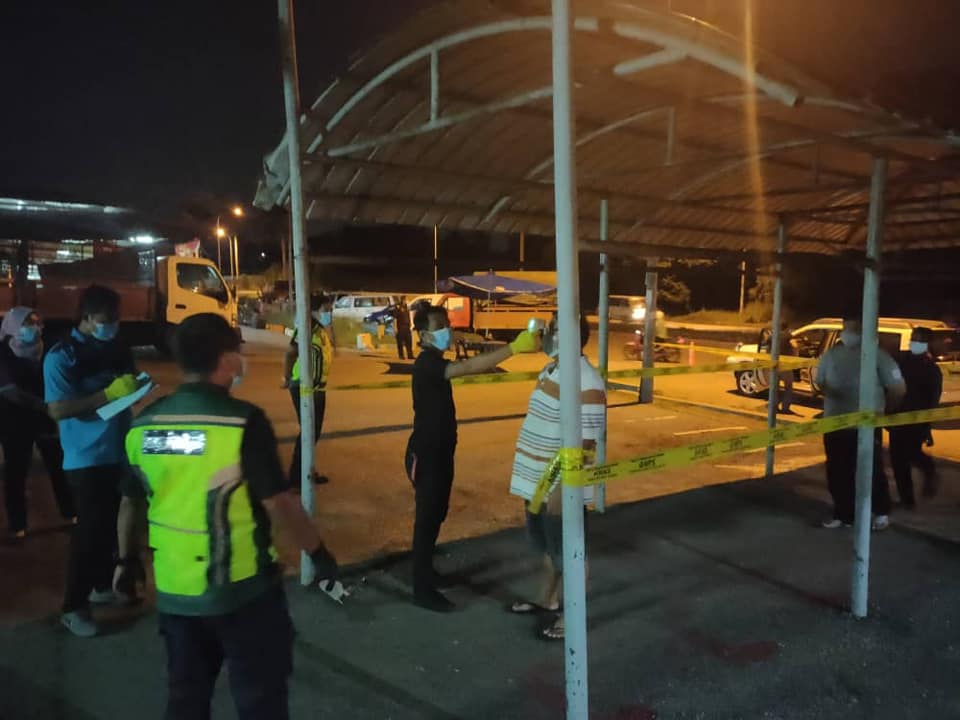 OPERASI PEMERIKSAAN SUHU & PEMATUHAN JARAK SOSIAL