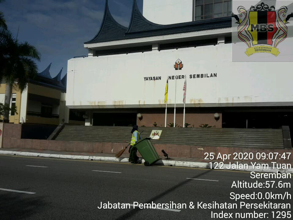 PEMBERSIHAN JALAN-JALAN JKR