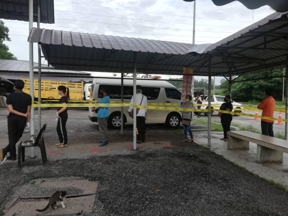 OPERASI PEMERIKSAAN SUHU & PEMATUHAN JARAK SOSIAL