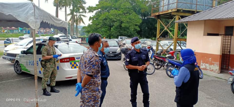 OPERASI PEMERIKSAAN SUHU & PEMATUHAN JARAK SOSIAL