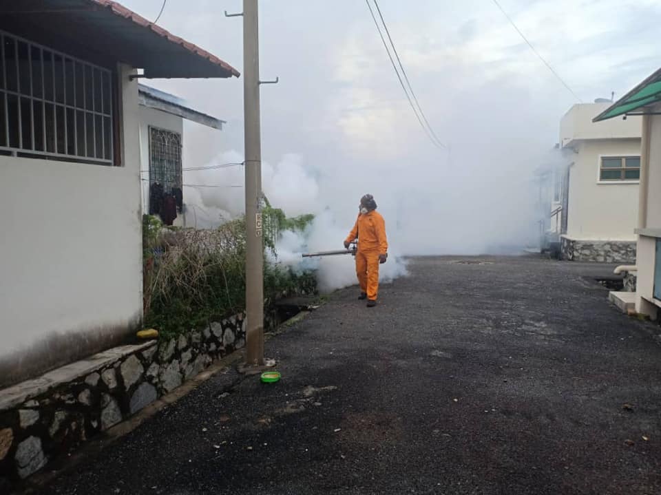 AKTIVITI KAWALAN DEMAM DENGGI DALAM KAWASAN MBS-16