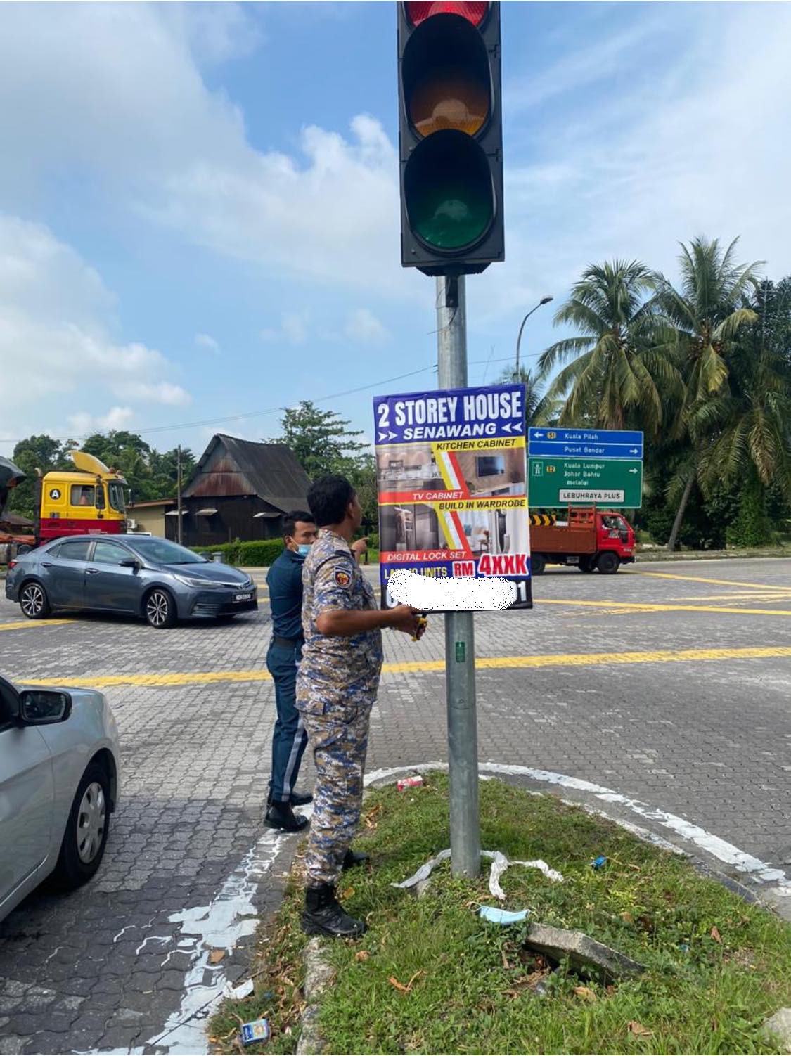 KERJA-KERJA MENURUNKAN POSTER, BUNTING, BANNER HARAM & TAMAT TEMPOH