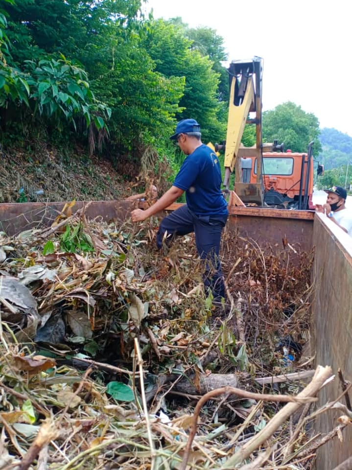 SEKITAR KERJA-KERJA PEMBERSIHAN ADUAN AWAM
