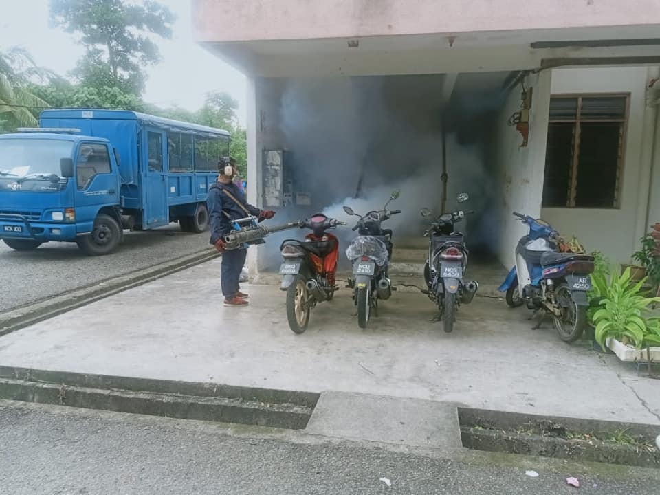 AKTIVITI KAWALAN DEMAM DENGGI DALAM KAWASAN MBS