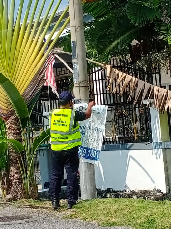 KERJA-KERJA MENURUNKAN POSTER, BUNTING, BANNER HARAM & TAMAT TEMPOH