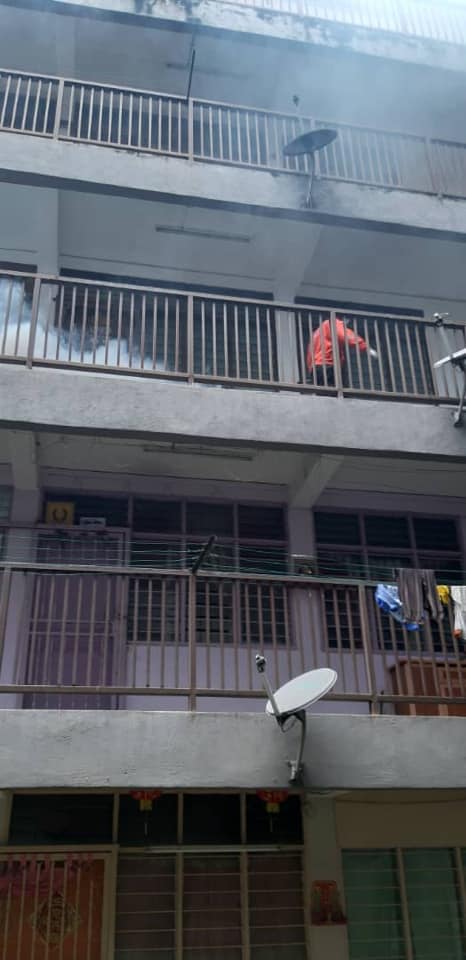 AKTIVITI KAWALAN DEMAM DENGGI DALAM KAWASAN MBS