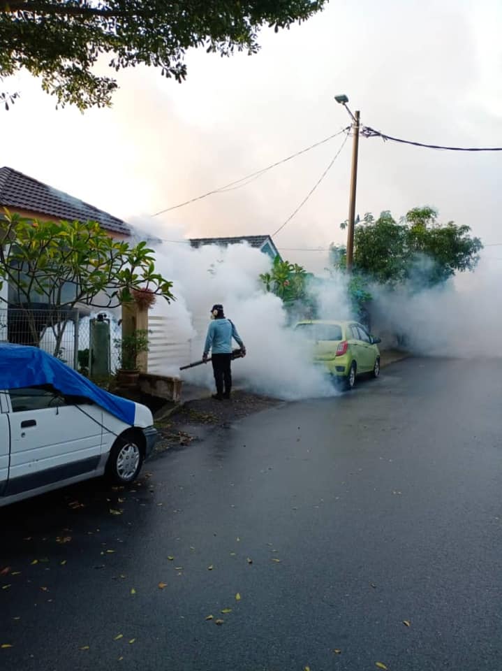 AKTIVITI KAWALAN DEMAM DENGGI DALAM KAWASAN MBS