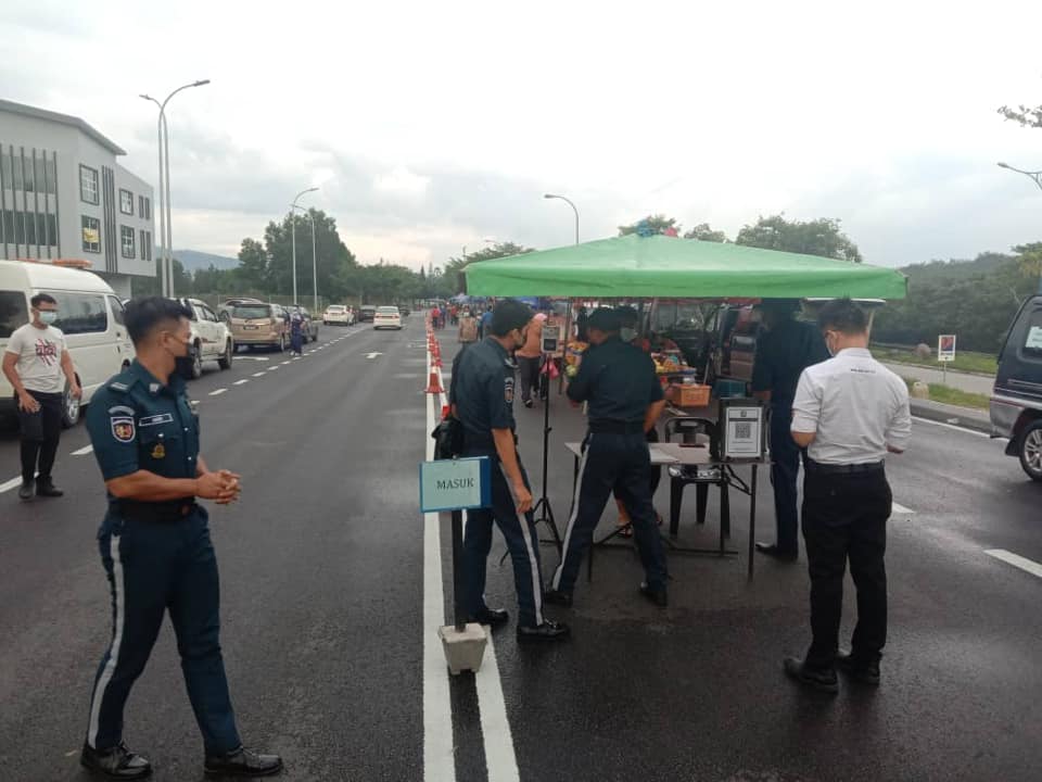 PEMANTAUAN PASAR MALAM DALAM KAWASAN MBS