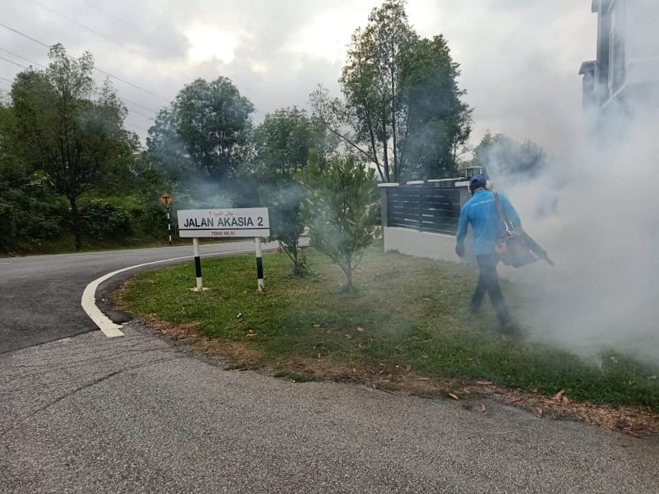 AKTIVITI KAWALAN DEMAM DENGGI DALAM KAWASAN MBS