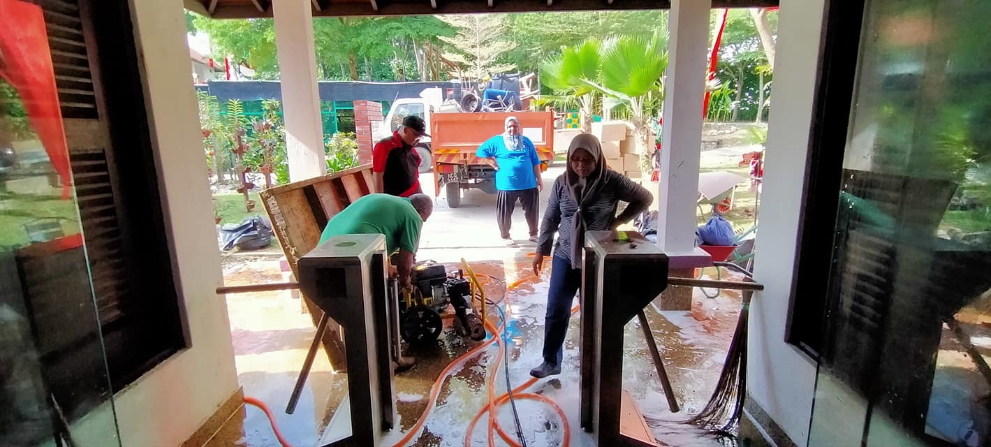 PENAMBAHBAIKAN TAMAN ORKID