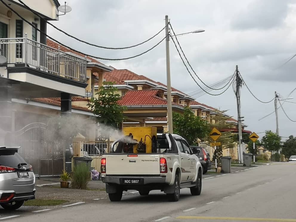 AKTIVITI KAWALAN DEMAM DENGGI DALAM KAWASAN MBS