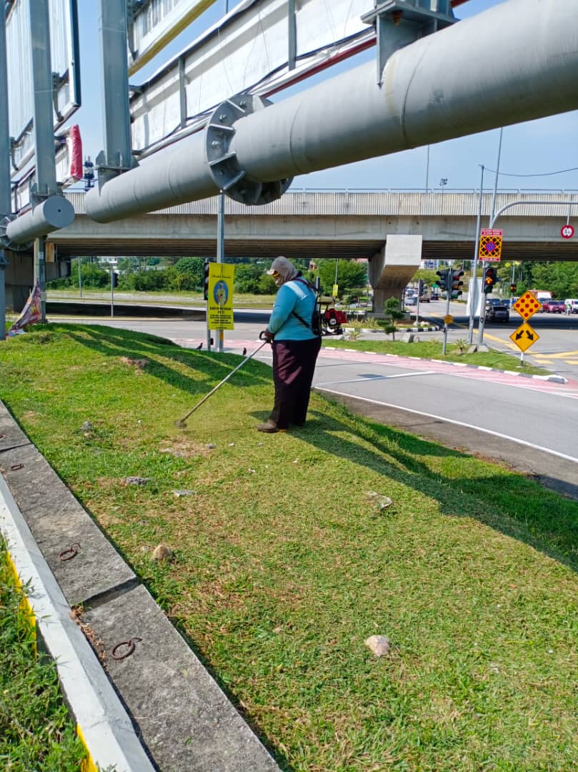 KERJA PENYELENGGARAAN RUMPUT