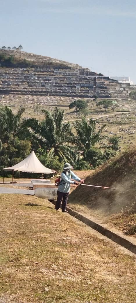 KERJA PENYELENGGARAAN RUMPUT
