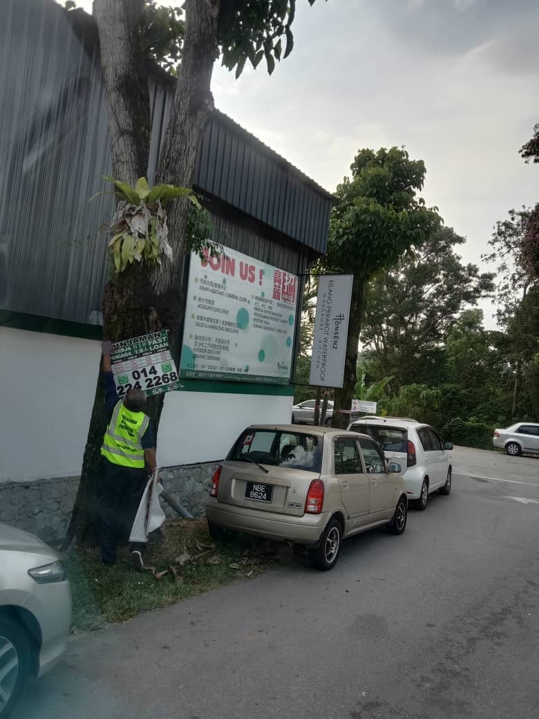 KERJA-KERJA MENURUNKAN POSTER, BUNTING, BANNER HARAM & TAMAT TEMPOH
