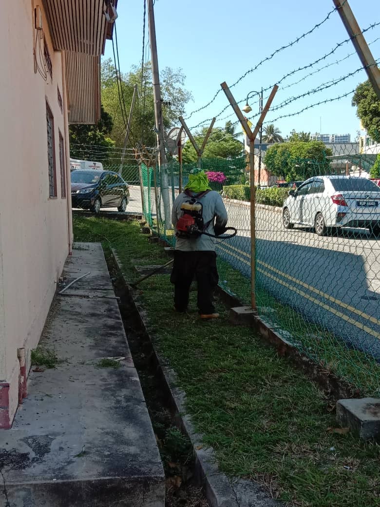 KERJA PENYELENGGARAAN RUMPUT
