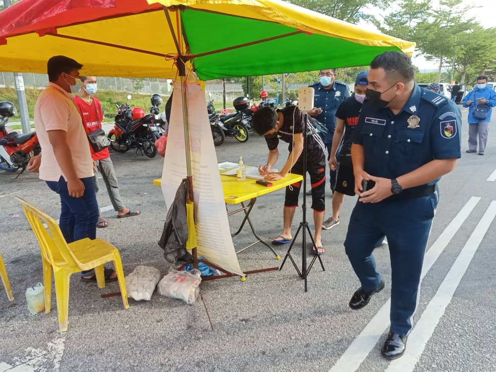 PASAR MALAM METRO SENDAYAN