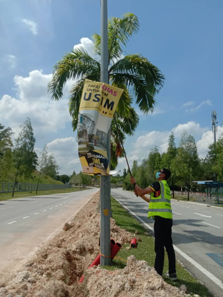 KERJA-KERJA MENURUNKAN POSTER, BUNTING, BANNER HARAM & TAMAT TEMPOH