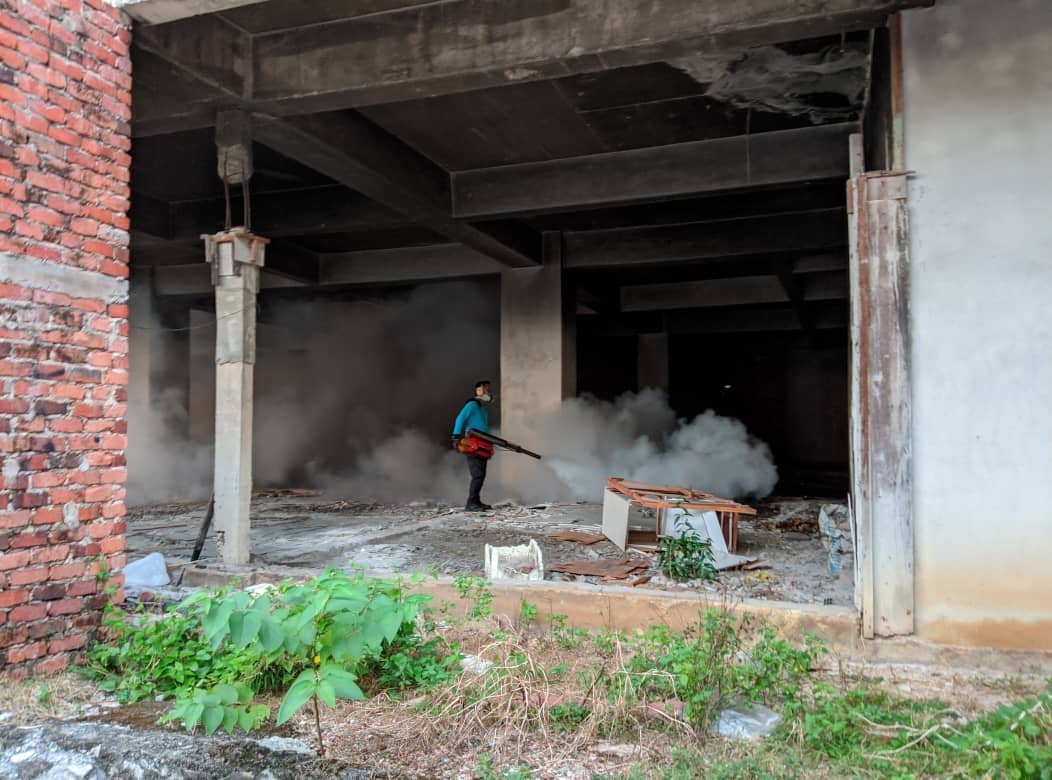 AKTIVITI KAWALAN DEMAM DENGGI DALAM KAWASAN MBS