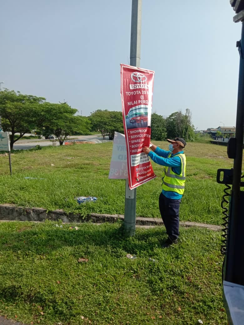 KERJA-KERJA MENURUNKAN POSTER, BUNTING, BANNER HARAM & TAMAT TEMPOH