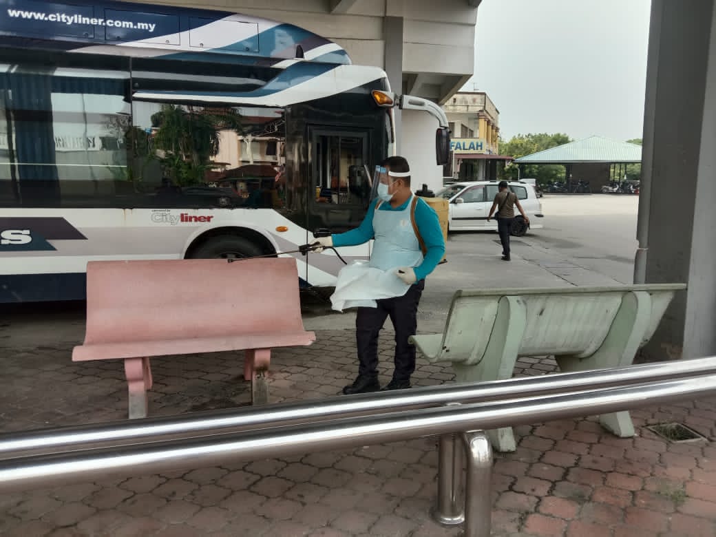 PERHENTIAN BAS & TEKSI, NILAI SENTRAL