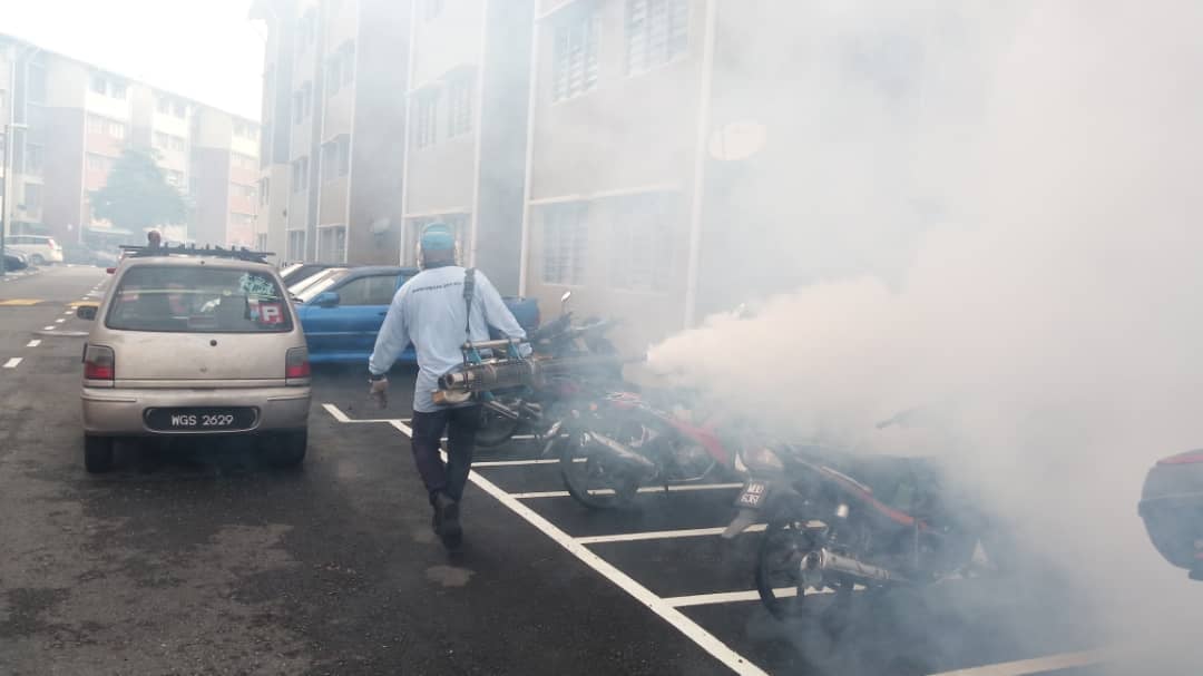 AKTIVITI KAWALAN DEMAM DENGGI DALAM KAWASAN MBS