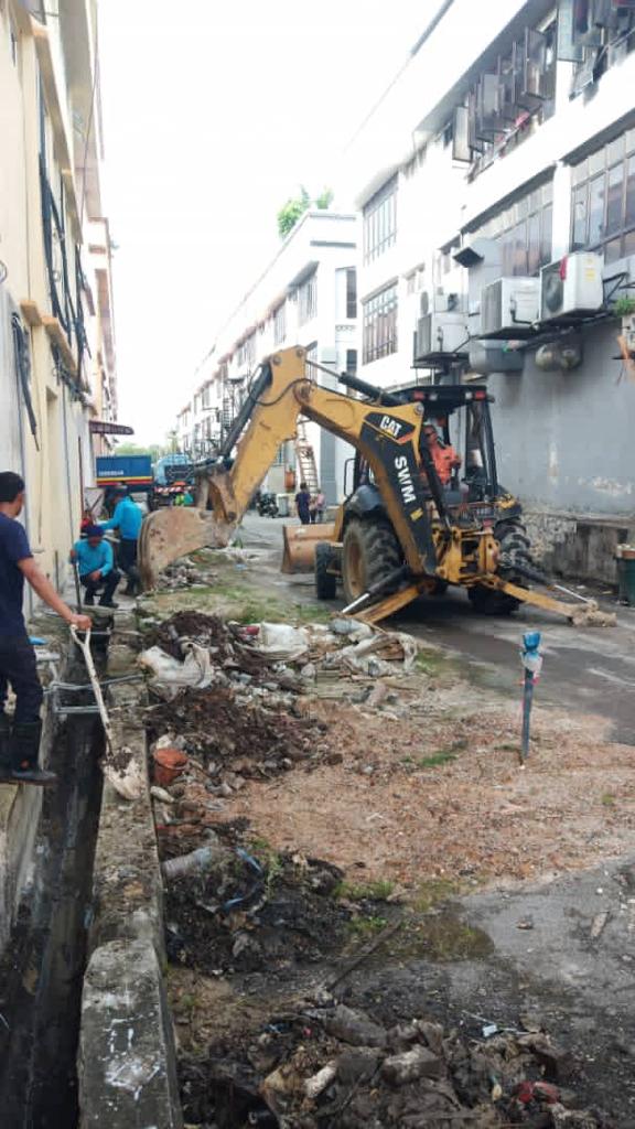 BELAKANG KEDAI JALAN BBN 1/1 F BANDAR BARU NILAI