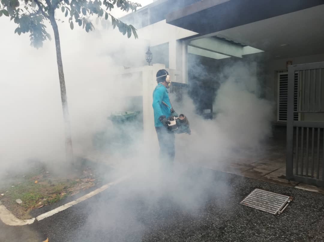 AKTIVITI KAWALAN DEMAM DENGGI DALAM KAWASAN MBS 1