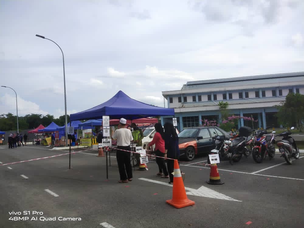 KUARTERS KLIA ( BELAKANG DIY )