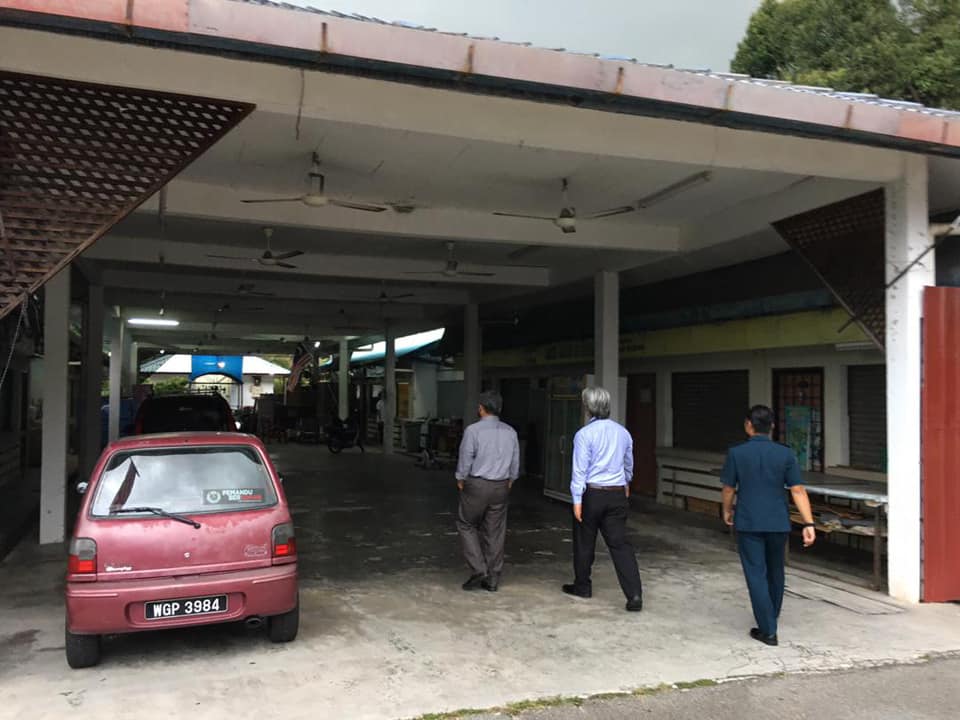 LAWATAN TURUN PADANG DATUK BANDAR DI GERAI TAMAN TUANKU JAAFAR.