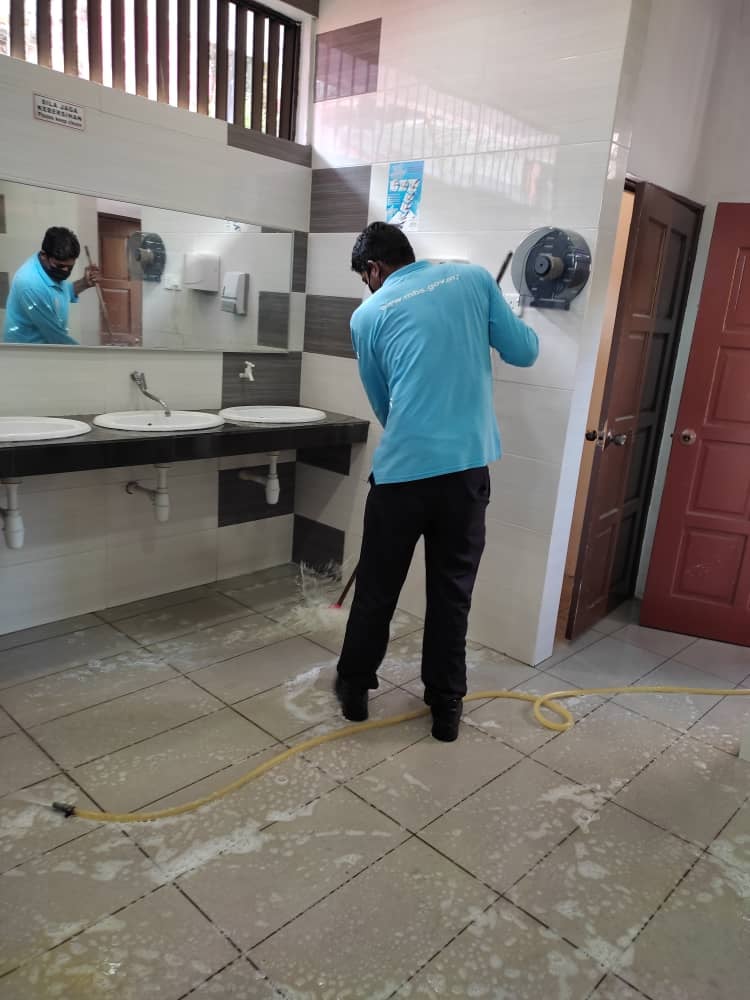 KERJA-KERJA PEMBERSIHAN INFRASTRUKTUR AWAM