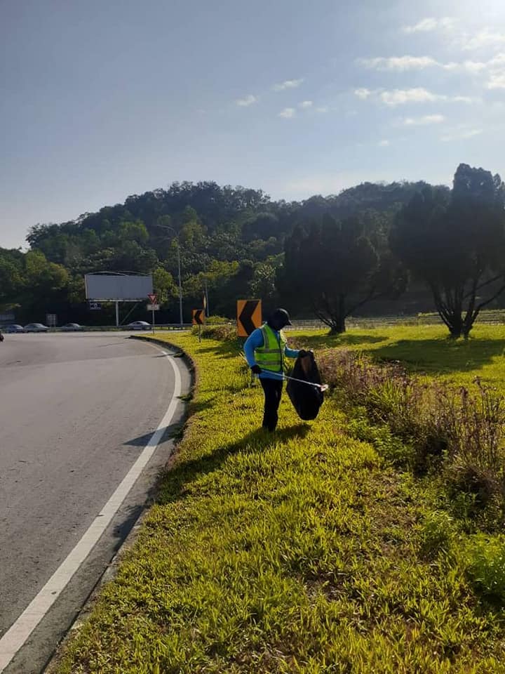 PEMBERSIHAN JALAN JKR