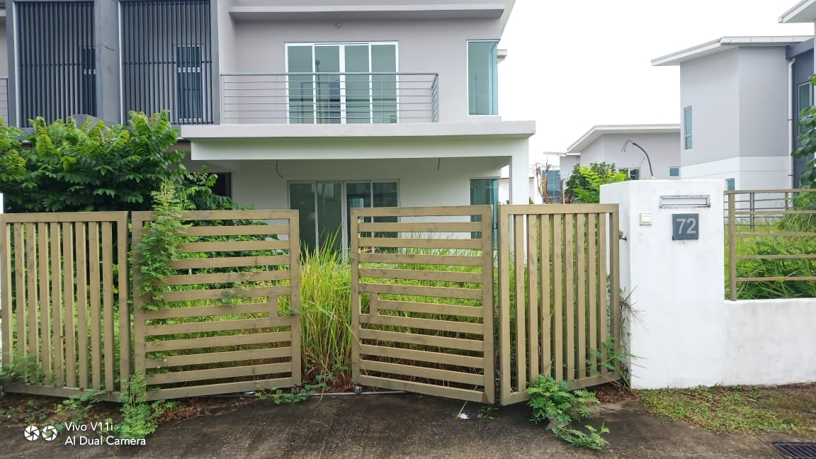 KERJA-KERJA PEMBERSIHAN SEMAK SAMUN/TANAH LOT KOSONG