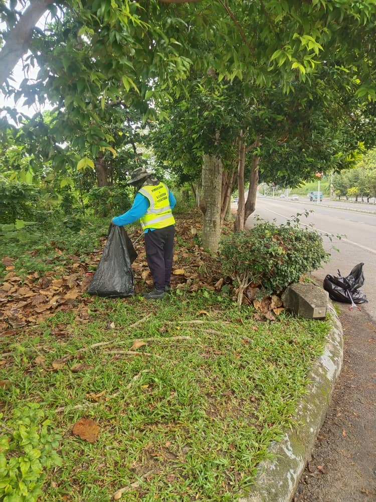 KERJA-KERJA PEMBERSIHAN ADUAN AWAM