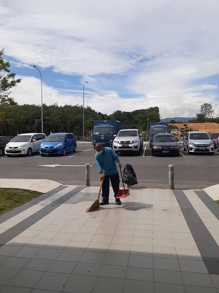 KERJA-KERJA PEMBERSIHAN INFRASTRUKTUR AWAM