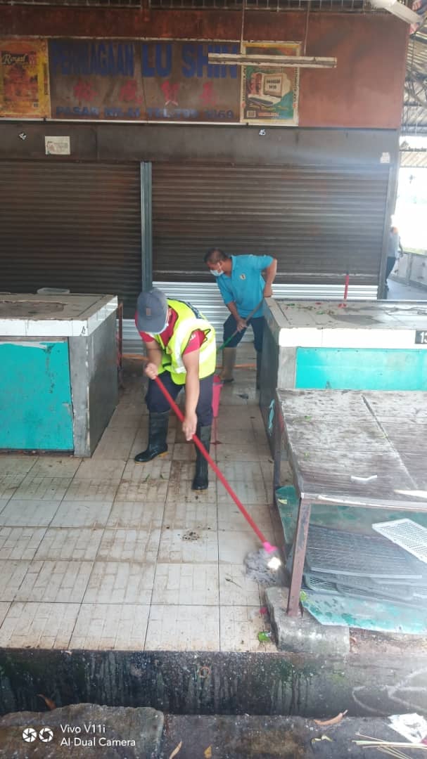 PASAR AWAM TAMAN SEMARAK