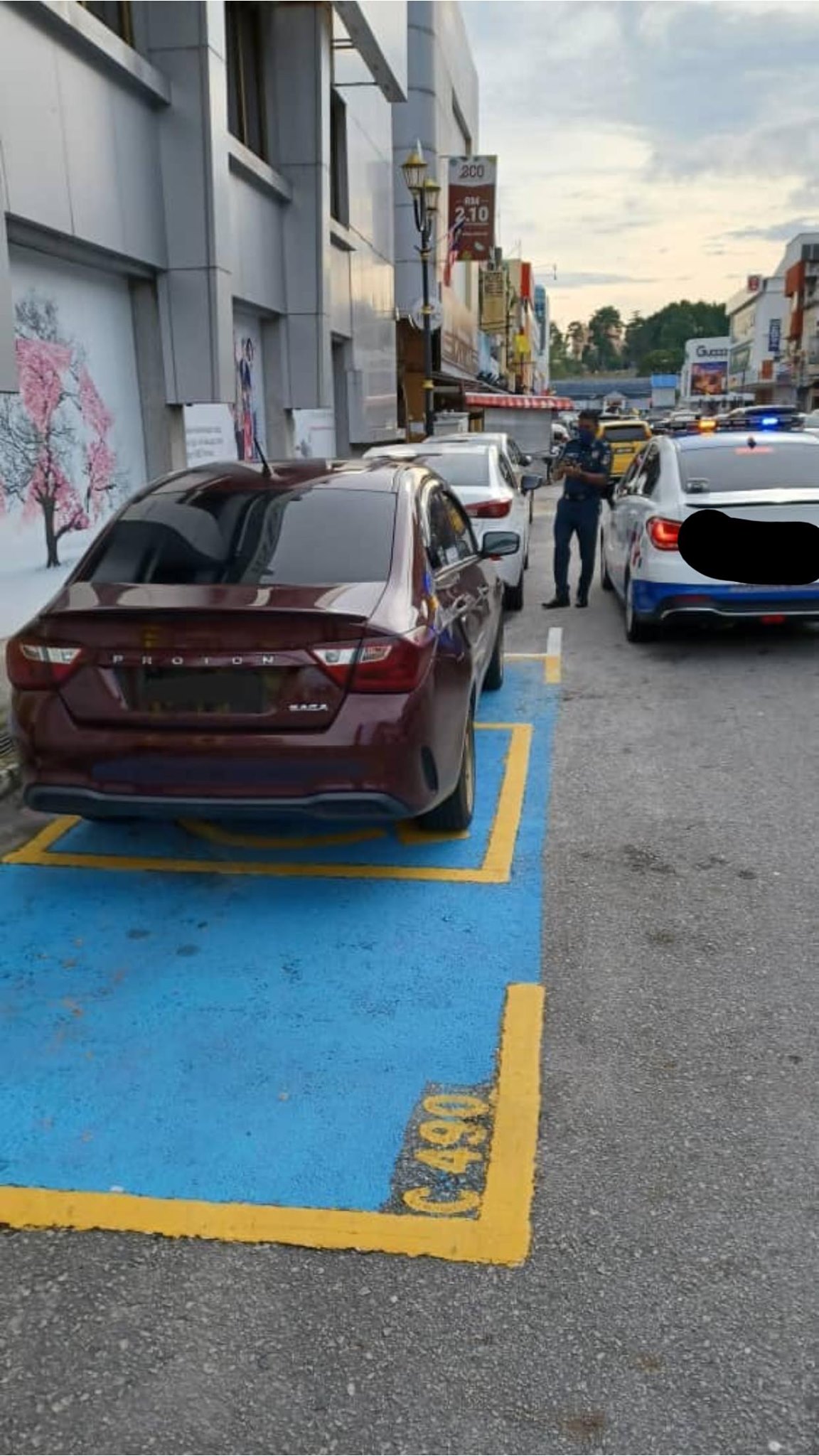 PENGUATKUASAAN LALULINTAS