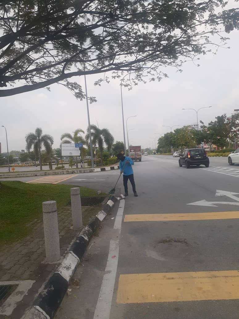 JALAN PERSIARAN PUSAT BANDAR,NILAI