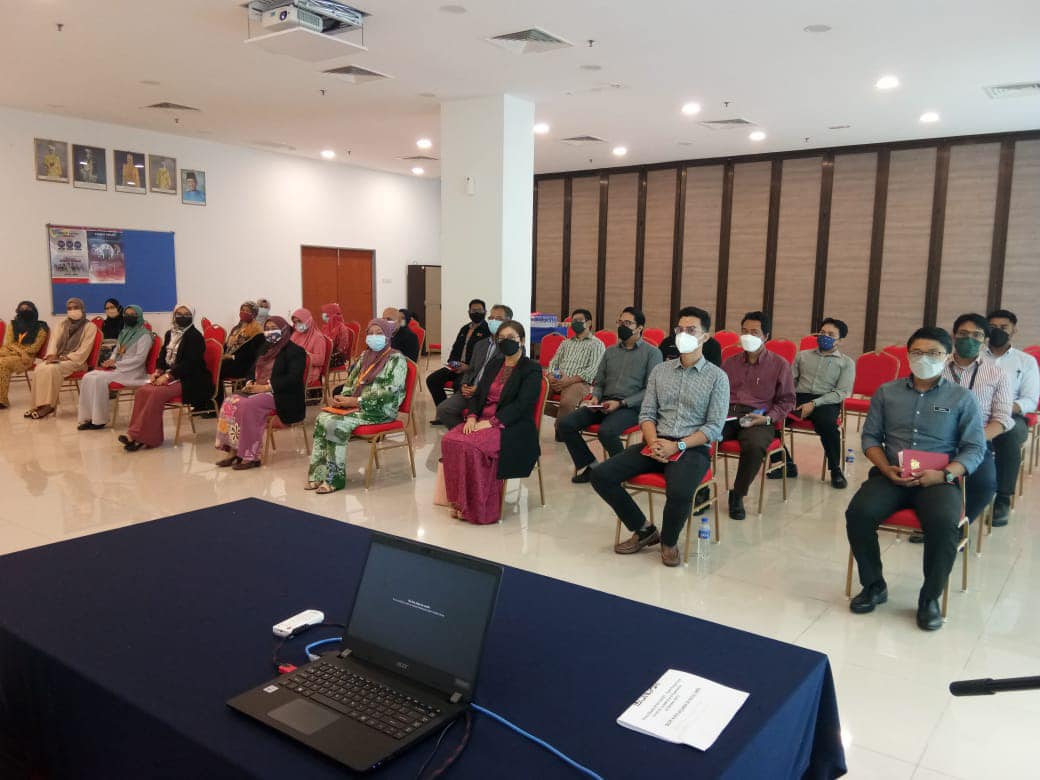 BICARA EKSEKUTIF SIRI 9/2021 DENGAN TOPIK PENGURUSAN COVID-19