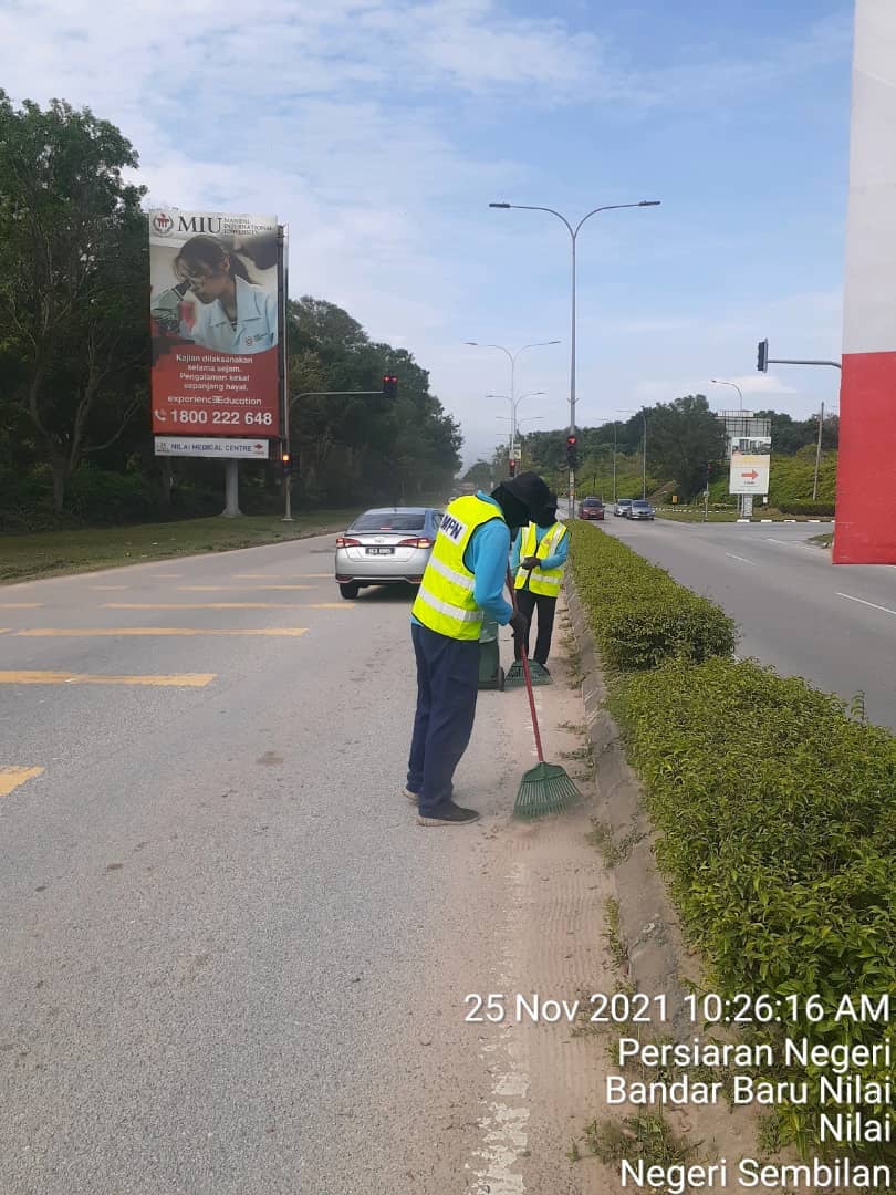 PEMBERSIHAN JALAN JKR