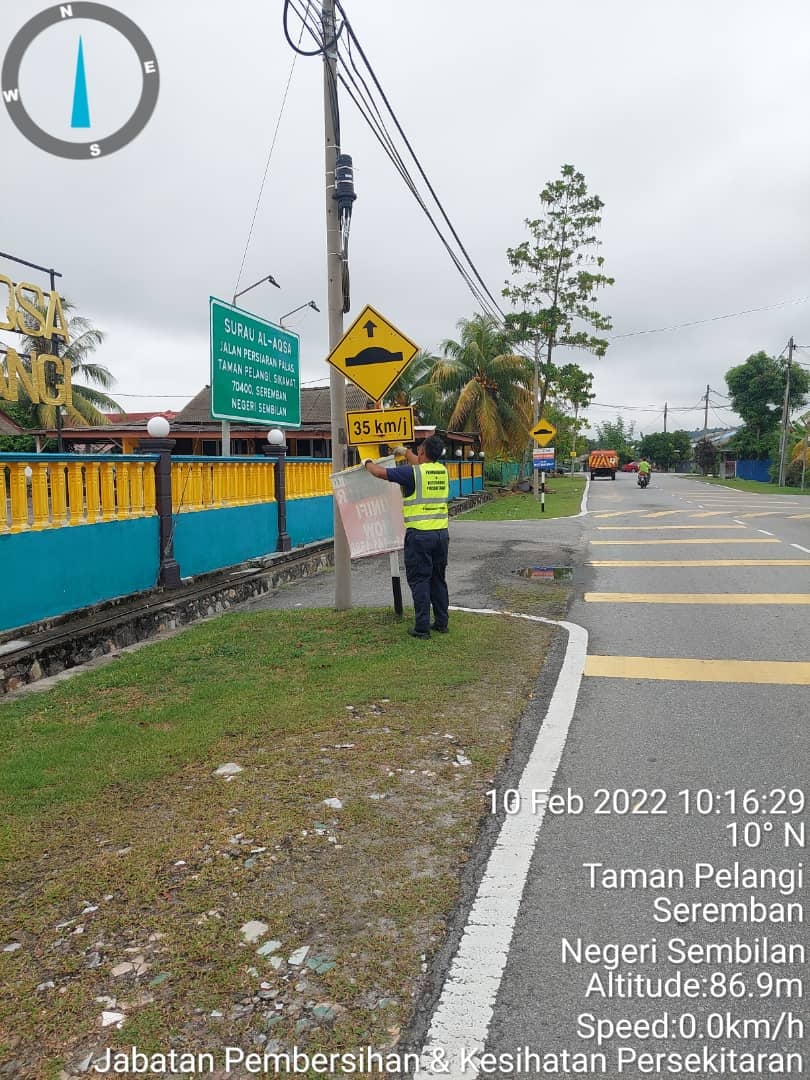 LAPORAN KERJA-KERJA MEMBUKA PAPAN IKLAN BANTING BANNER