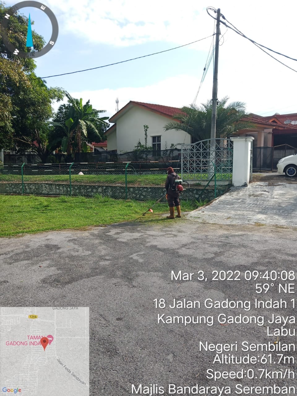 KERJA-KERJA PEMOTONGAN RUMPUT 