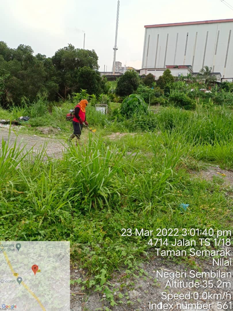 KERJA-KERJA PEMOTONGAN RUMPUT