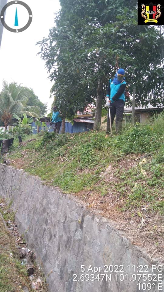 PENYELENGGARAAN RUMPUT